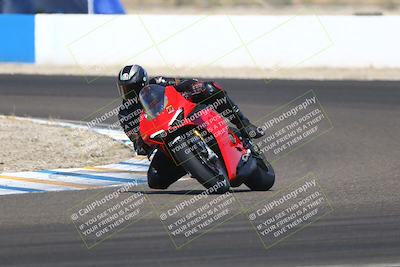 media/Sep-20-2025-TrackDaz (Sat) [[27f0cde673]]/A Group/12pm (Turn 1)/